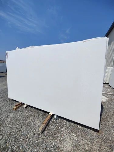 Makrana - 95/sqft Calacatta White Marble Gangsaw Slabs (Bulk Lot) angle 3